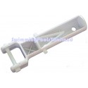 Handle for pool vacuum heads